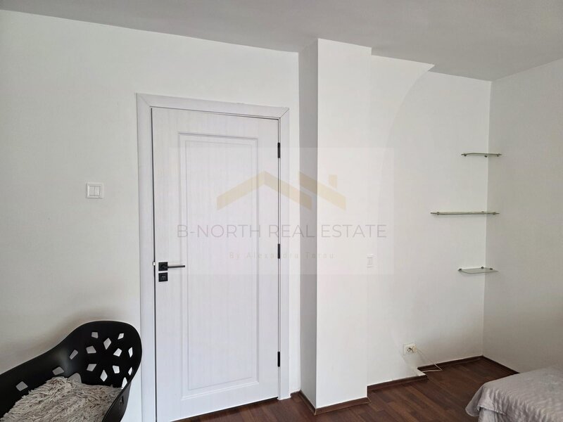 Mall Vitan, apartament 3 camere, 79 mp utili, parcare renovat, bloc reabilitat.