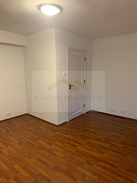 Mall Vitan, apartament 3 camere, 79 mp utili, parcare renovat, bloc reabilitat.